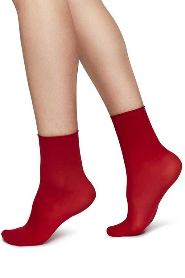 Essentilas eco lookbook swedish stockings red socks