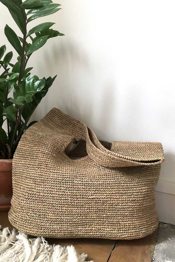 Les Sublimes OVERSIZED RAFFIA TOTE BAG sustainable fashion Paris good fashion guide Eco Lookbook