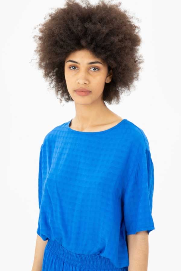 eco look Paris PRIORY blue t-shirt sustainable fashion eco lookbook good guide